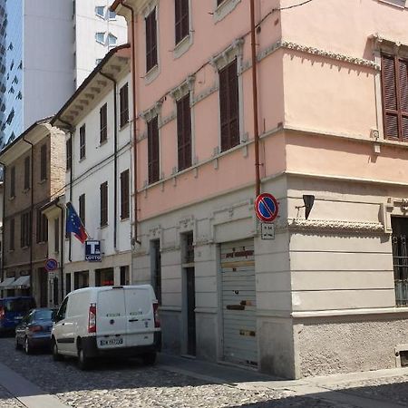 Hotel Astor Placência Exterior foto